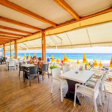 מלון Galaxy Alanya 4*
