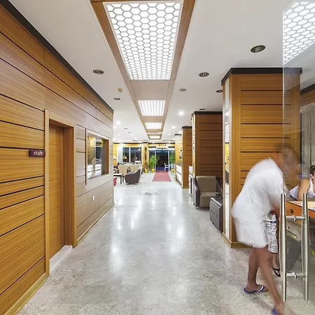 ホテル Galaxy Alanya 4*